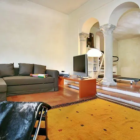 Viola Villa *